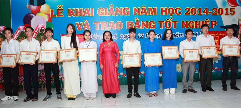 Khen thưởng