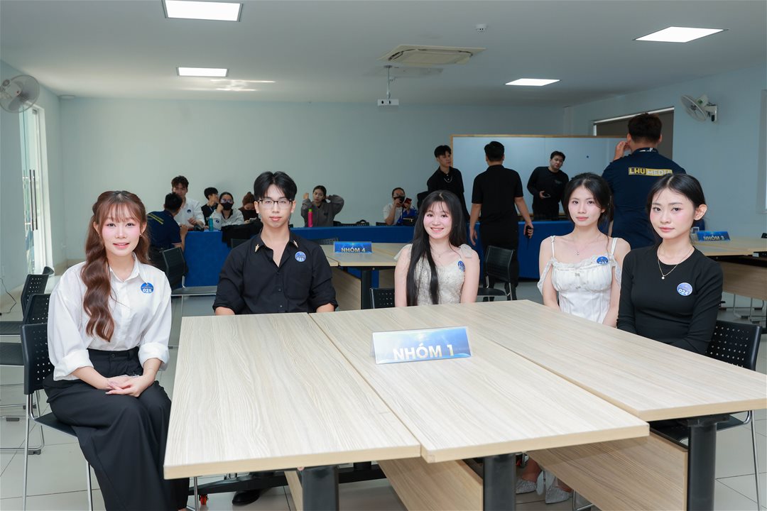 Đội hình Quan hệ Công chúng trình đầy ấn tượng tại Nét đẹp Sinh viên 2026.